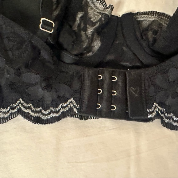 Victoria’s Secret Black Lace Bustier - 32B, Brand New (No Tag) - Picture 8 of 8